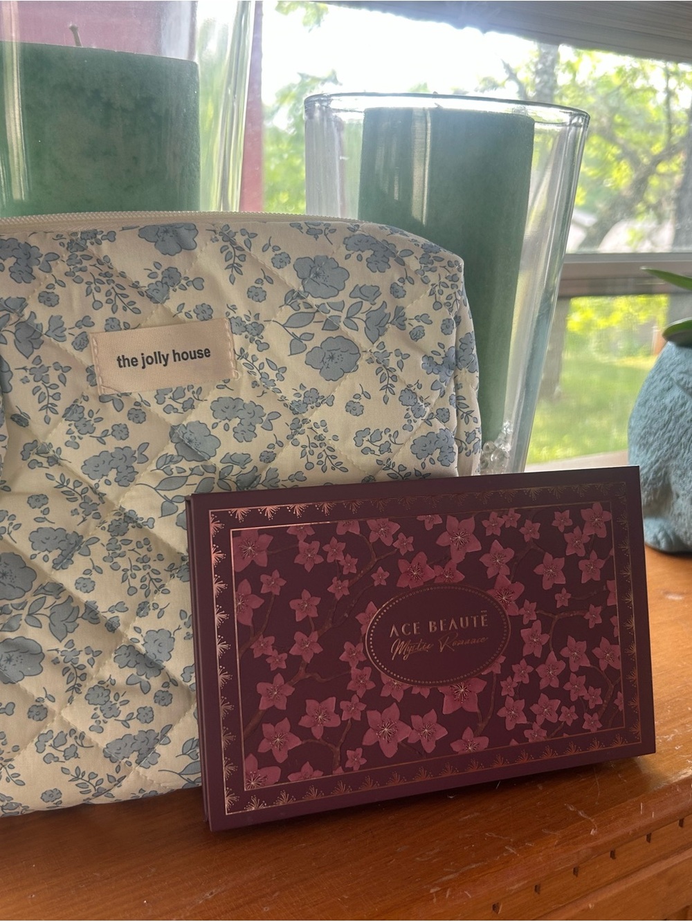 ACE Beauté Floral Eyeshadow Palette with Blue Floral Cosmetic Bag